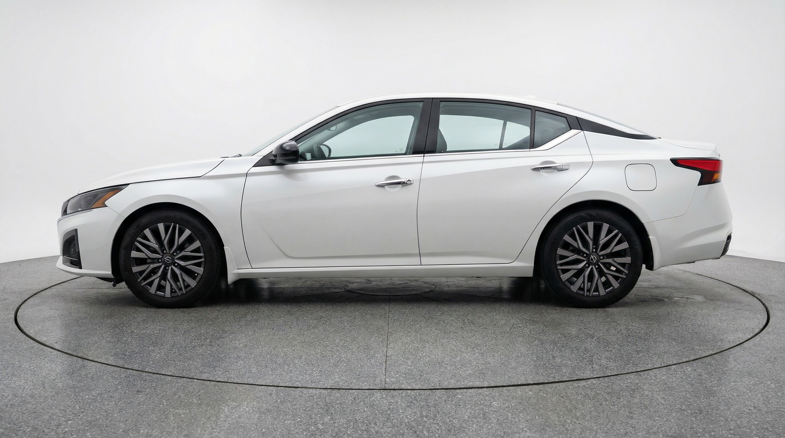 Thumbnail: 2025 Nissan Altima - 4