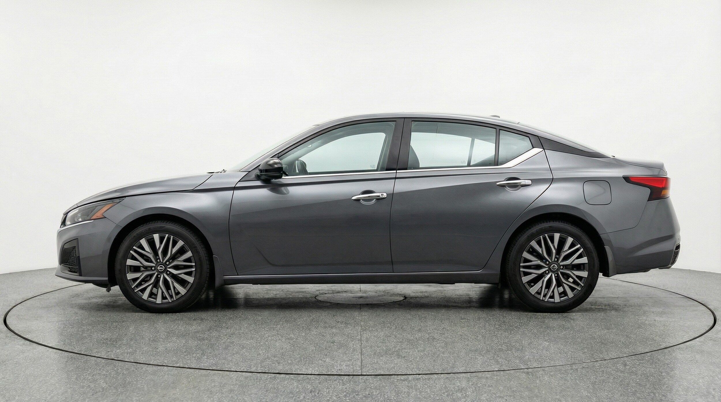 Thumbnail: 2025 Nissan Altima - 4