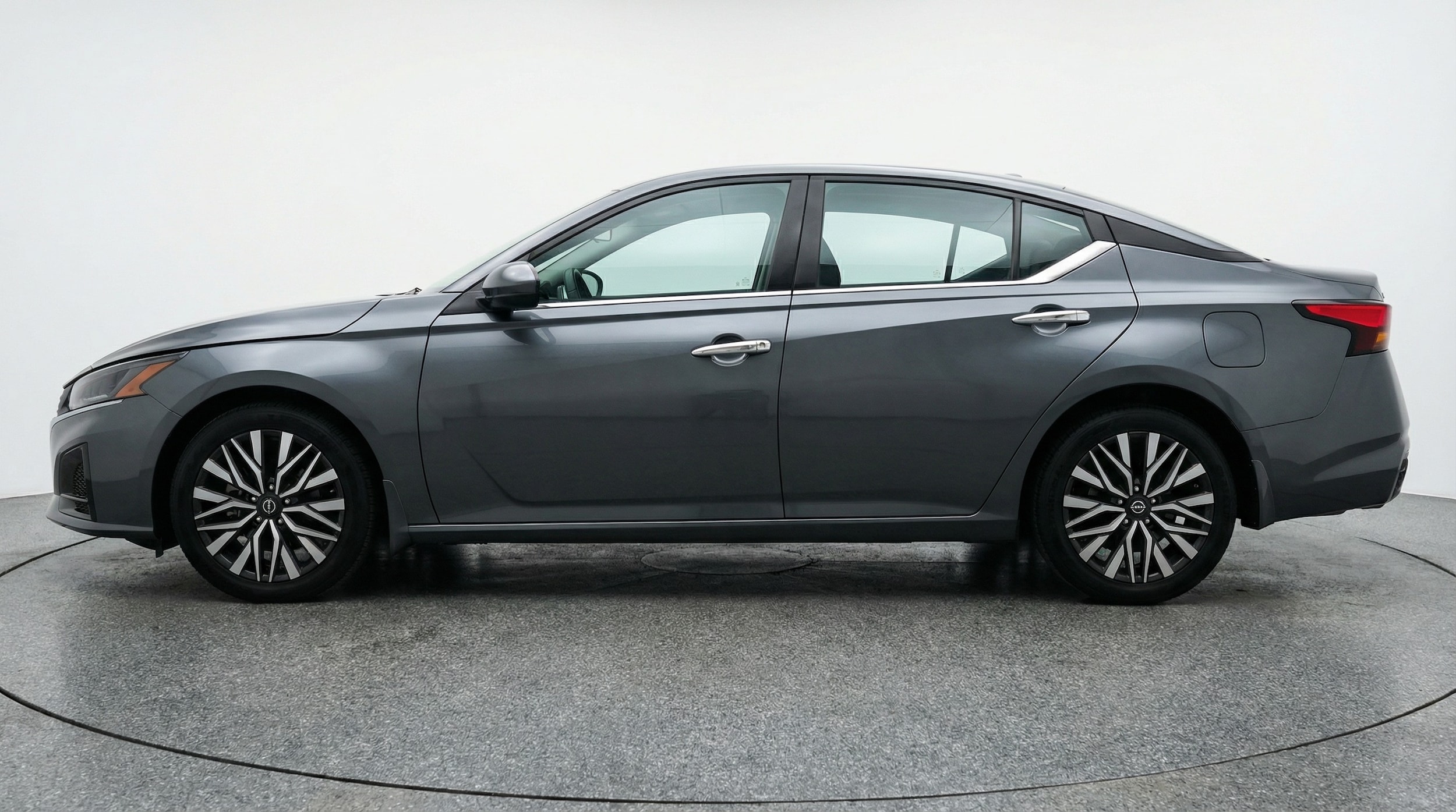 Thumbnail: 2025 Nissan Altima - 4