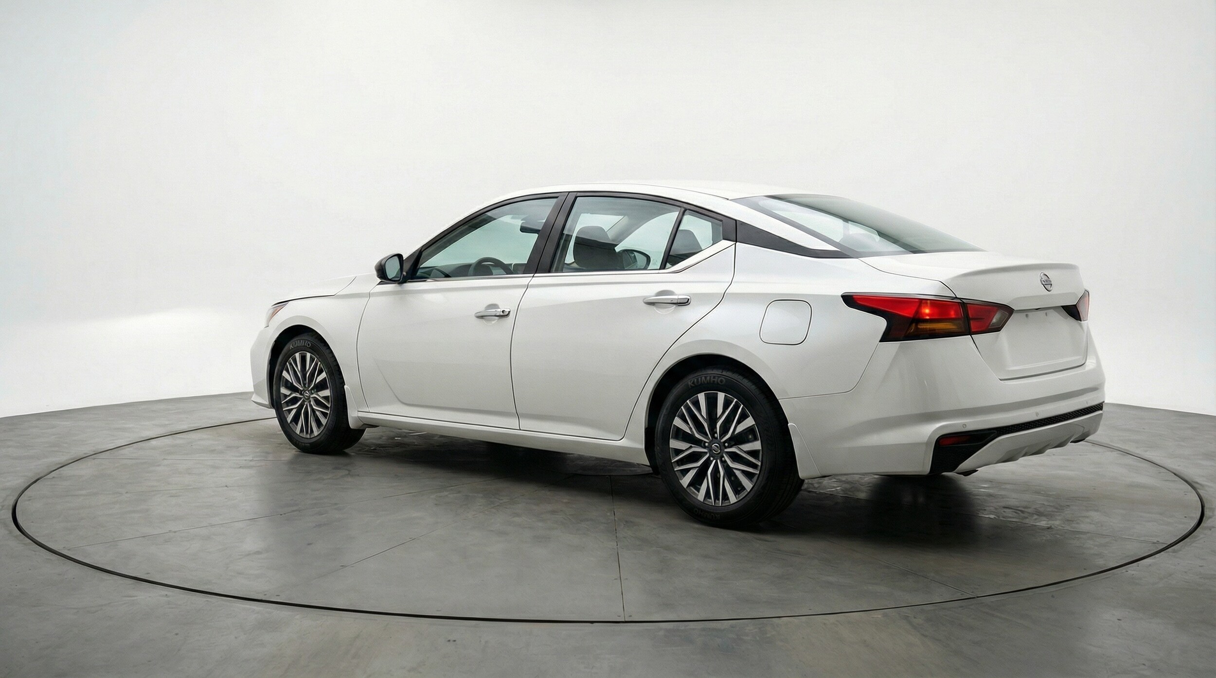 Thumbnail: 2025 Nissan Altima - 5