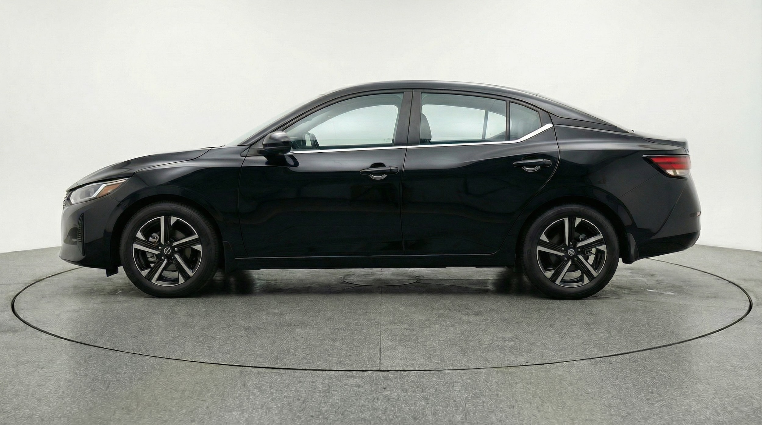 Thumbnail: 2025 Nissan Sentra - 4