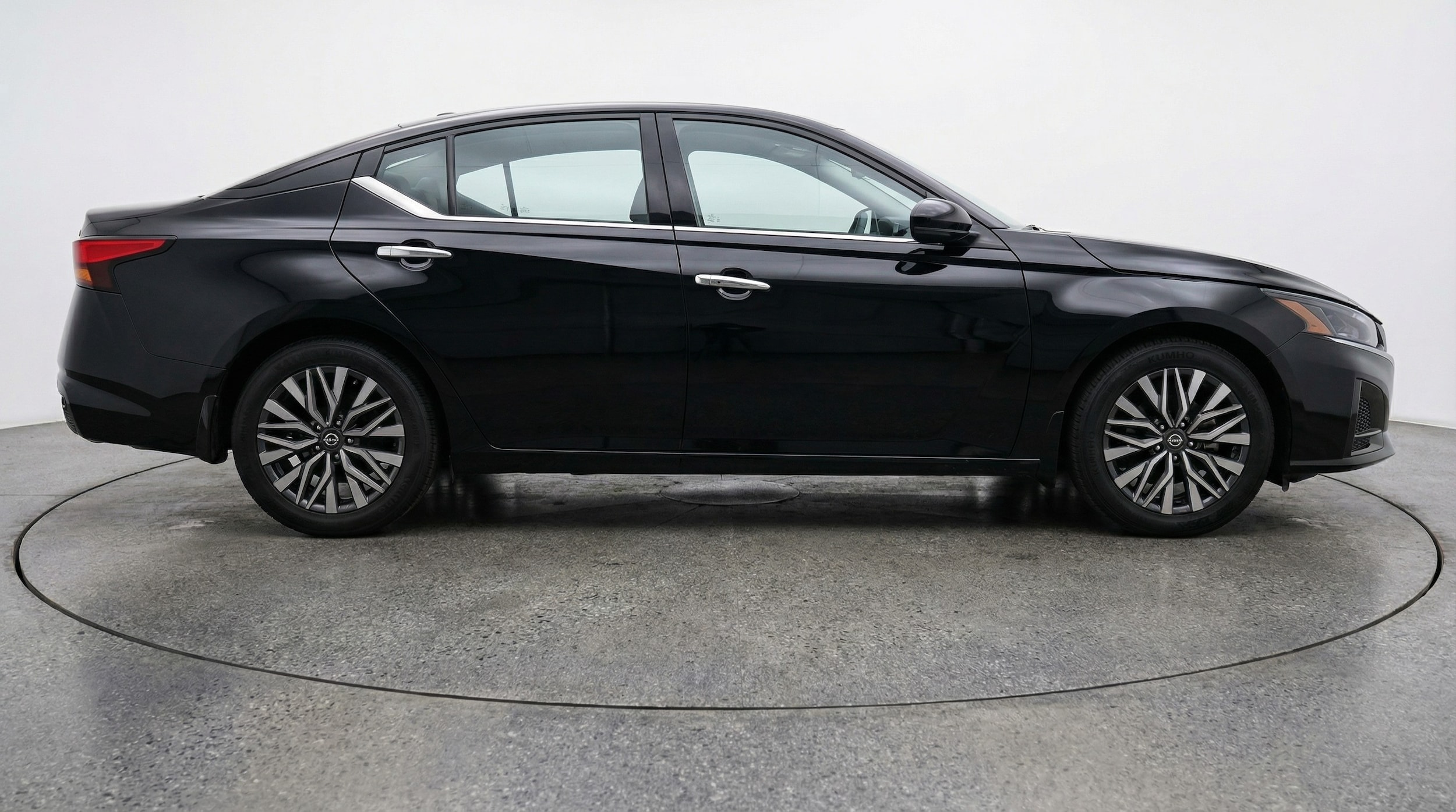 Thumbnail: 2025 Nissan Altima - 8