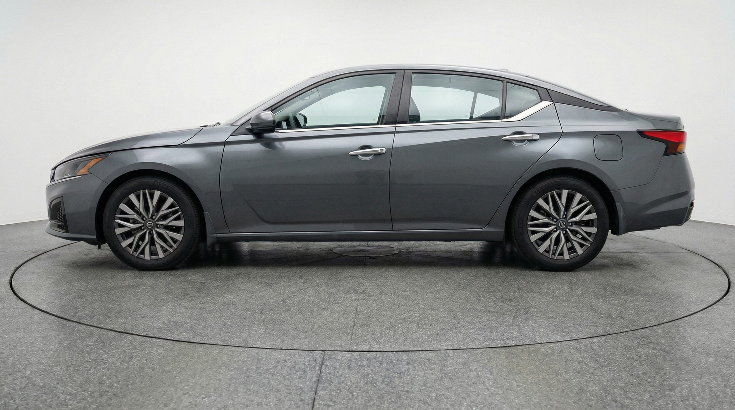 Thumbnail: 2025 Nissan Altima - 4