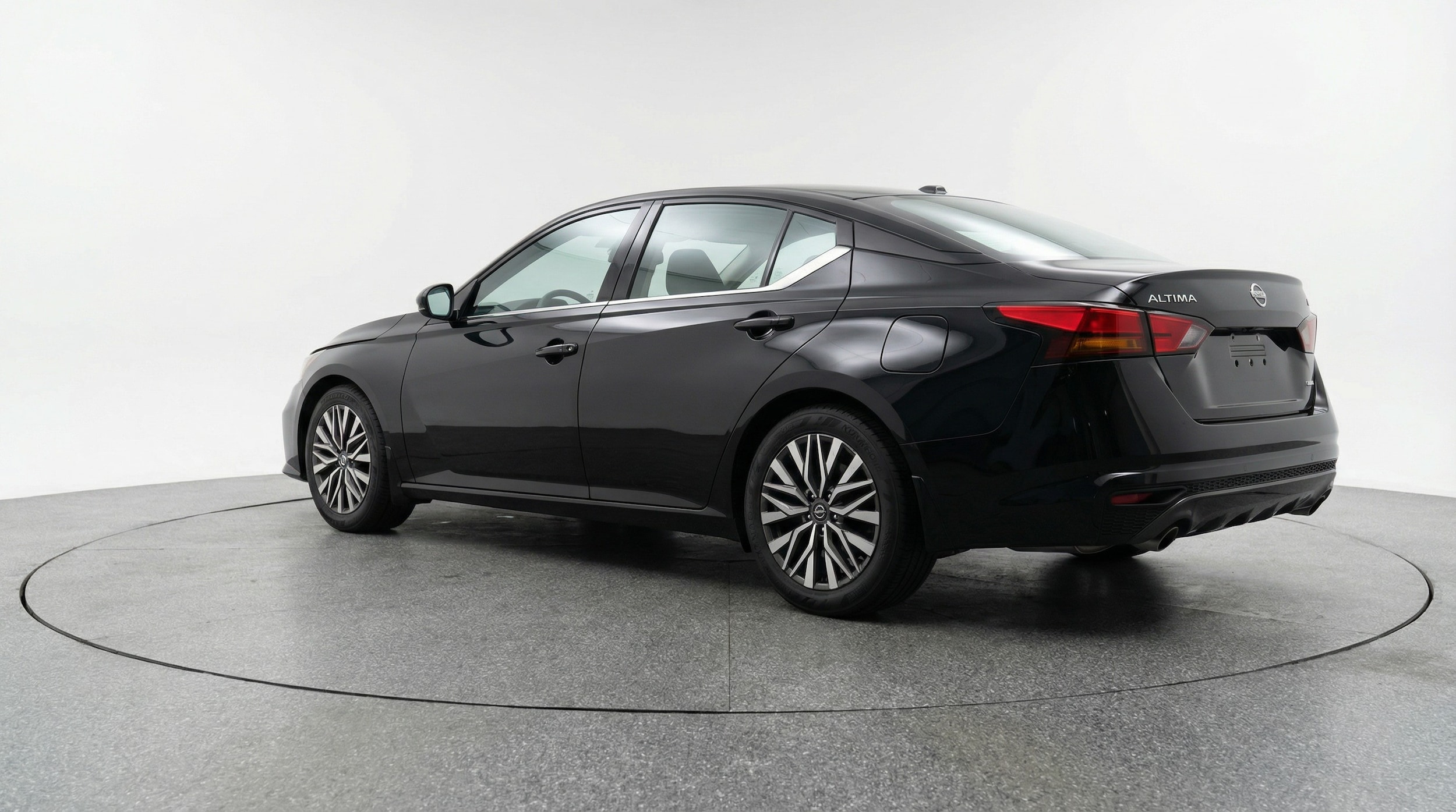 Thumbnail: 2025 Nissan Altima - 5