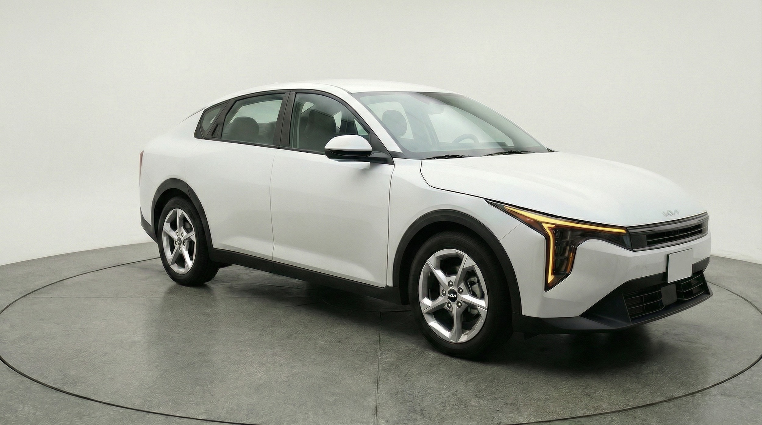 Thumbnail: 2025 Kia K4 - 1