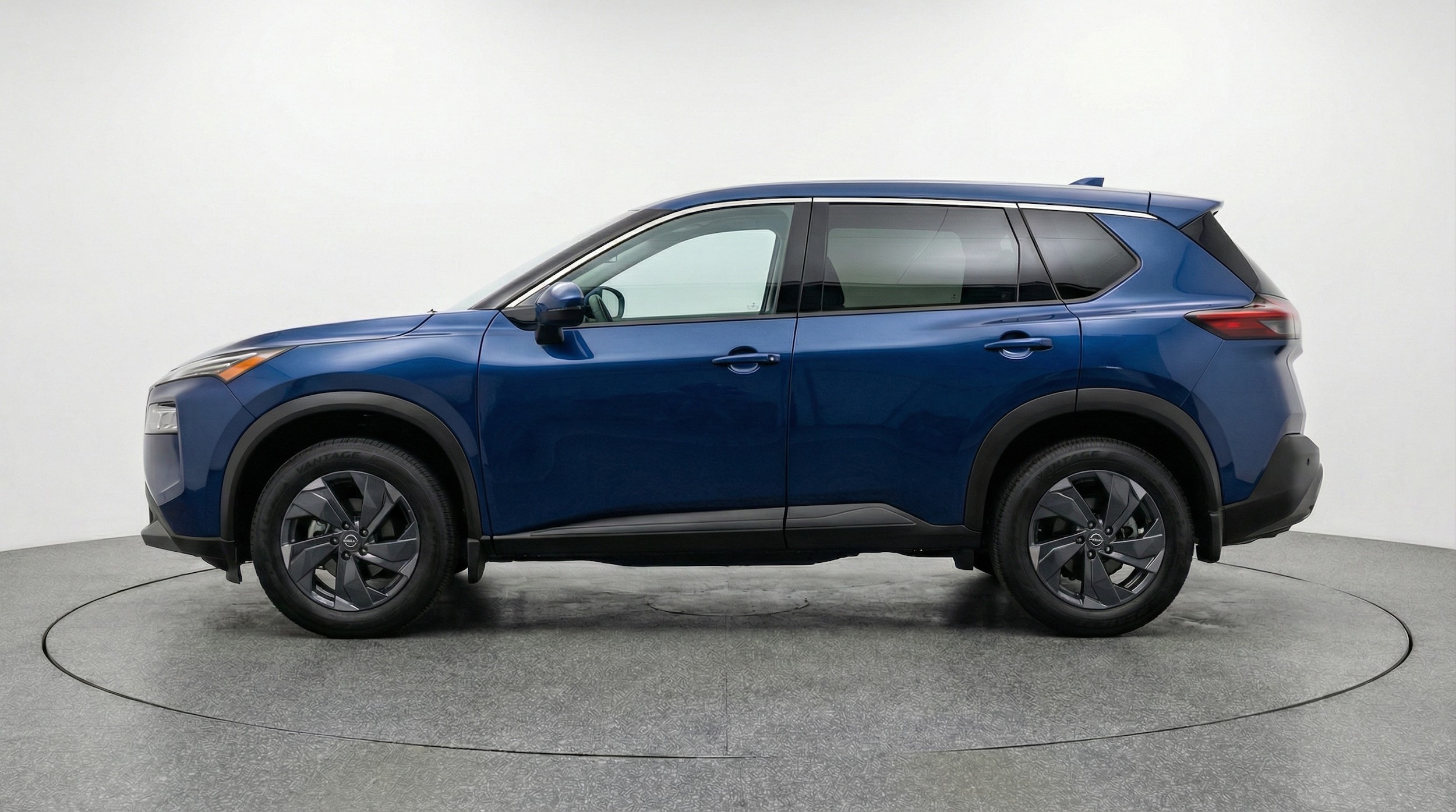 Thumbnail: 2025 Nissan Rogue - 4