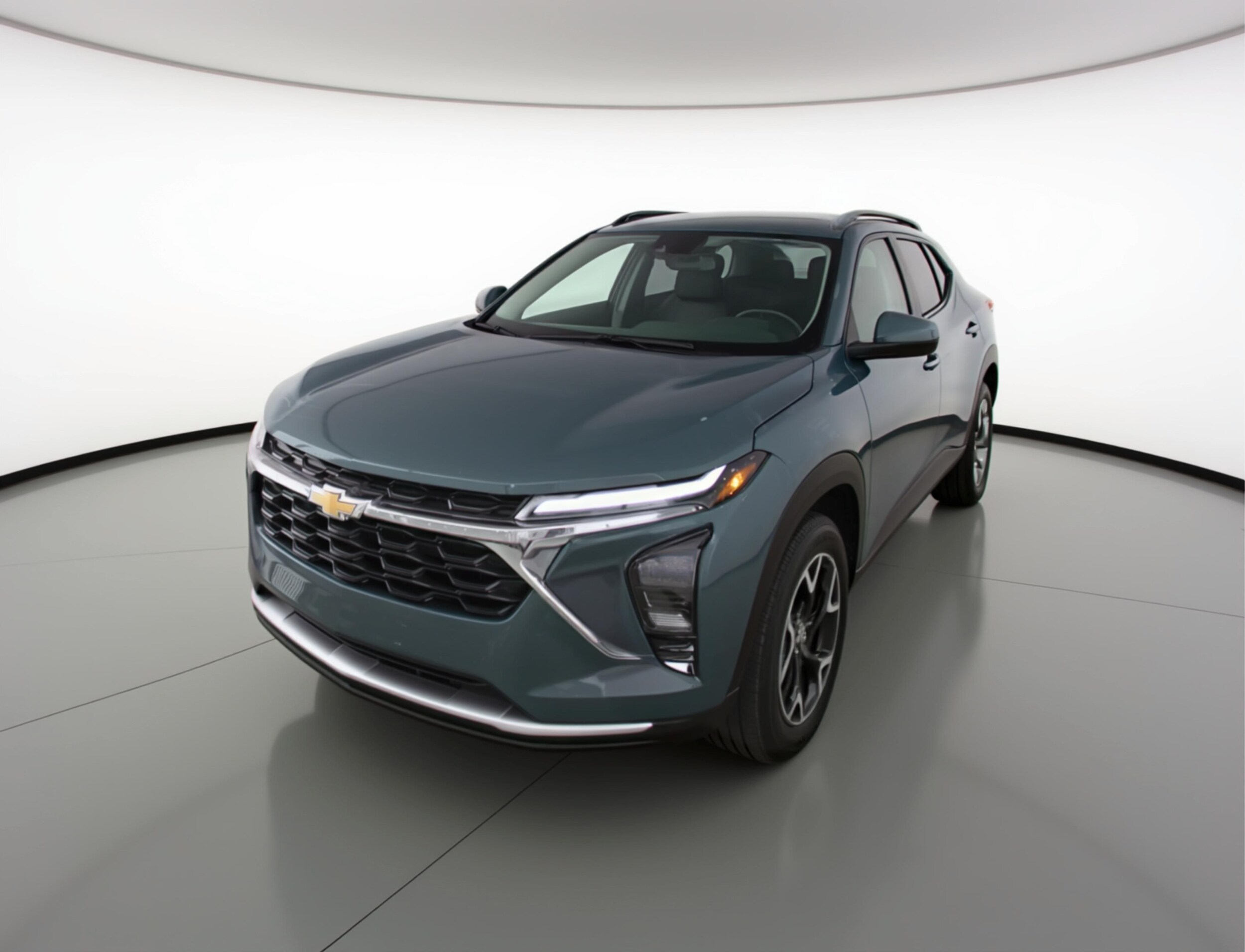 Thumbnail: 2025 Chevrolet Trax - 3