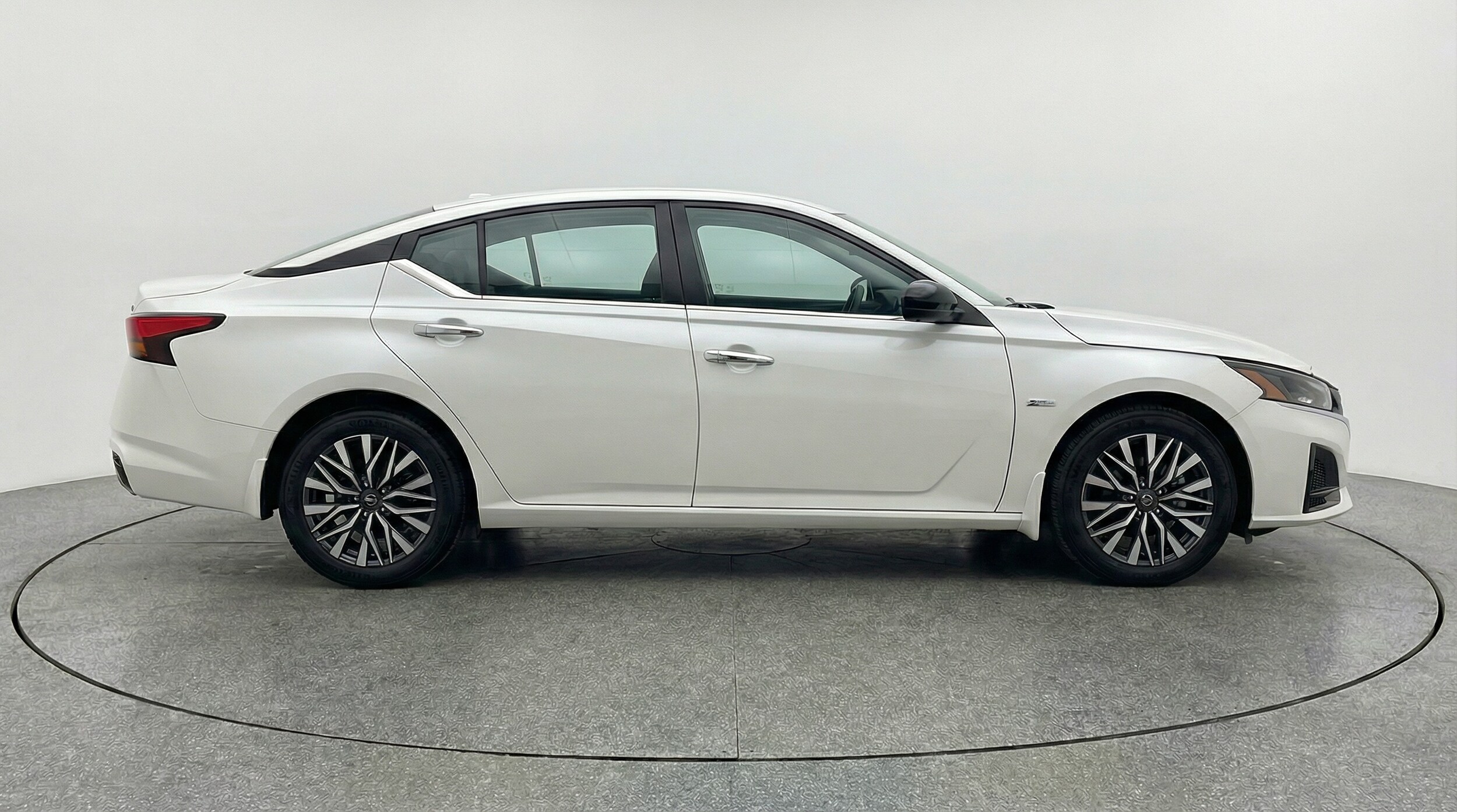 Thumbnail: 2025 Nissan Altima - 8