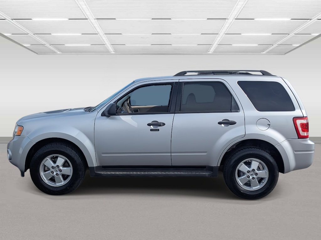 Used 2010 Ford Escape XLT SUV