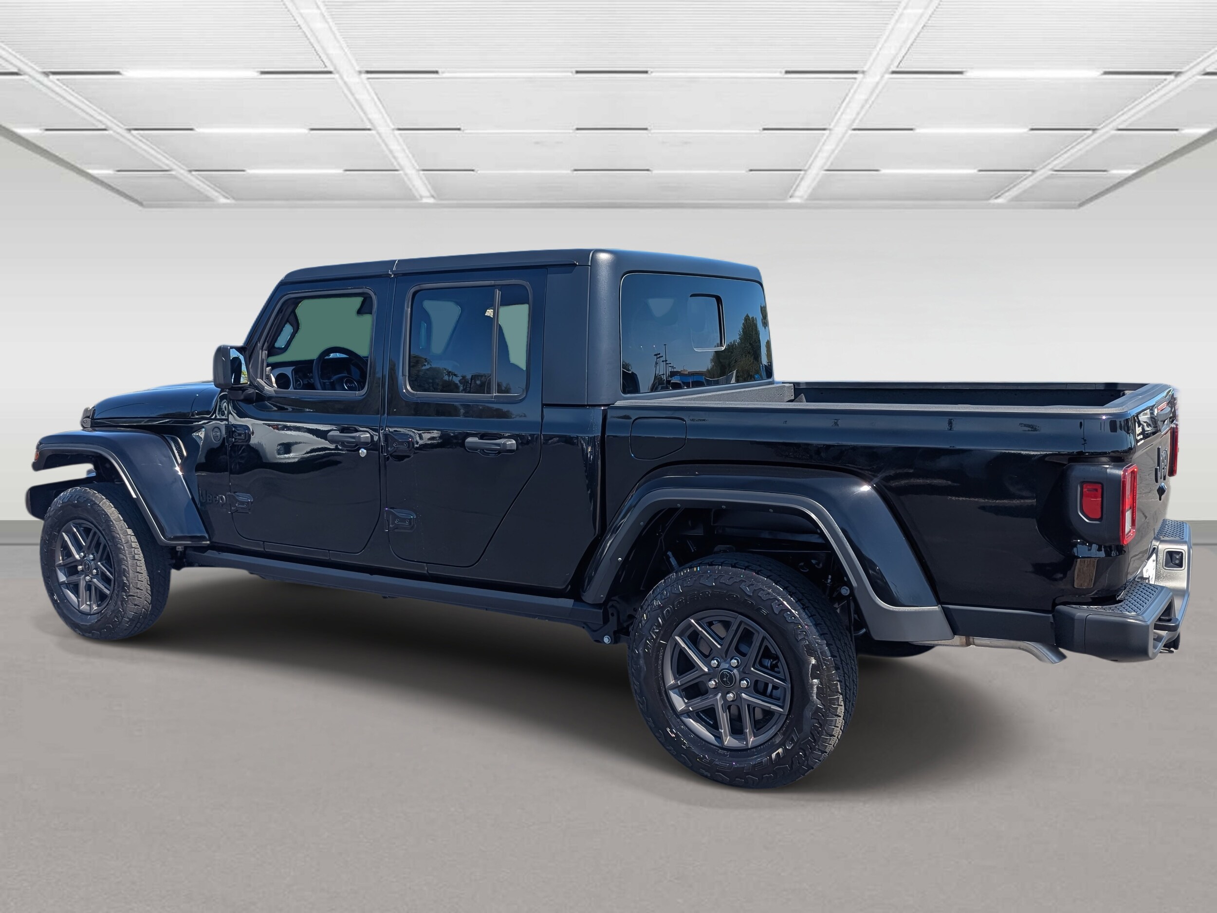 2024 Jeep Gladiator Sport photo 3