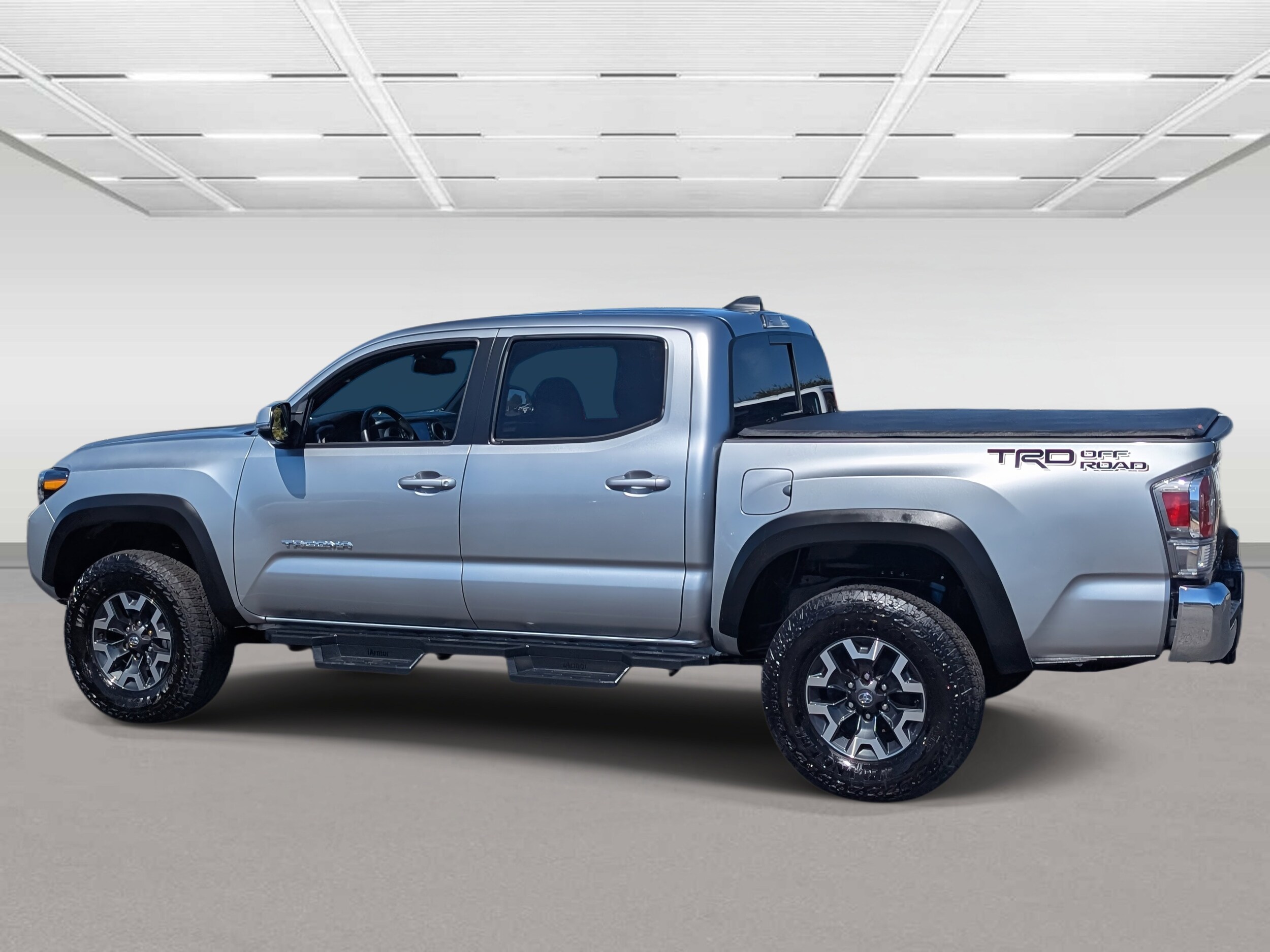 2023 Toyota Tacoma SR5 photo 3