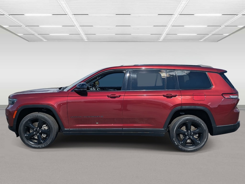 Used 2022 Jeep New Grand Cherokee Laredo SUV