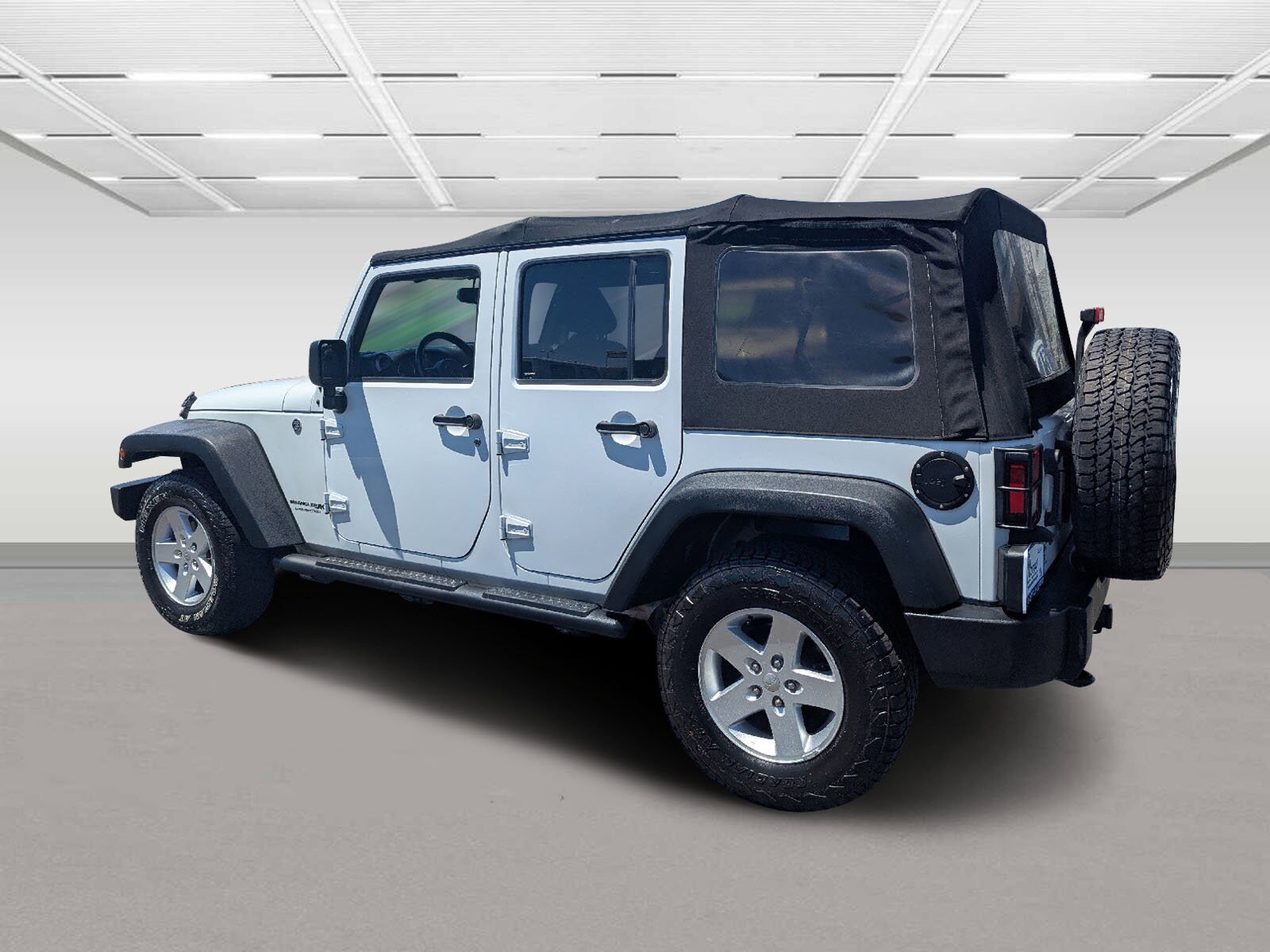 2018 Jeep Wrangler Unlimited Sport photo 3