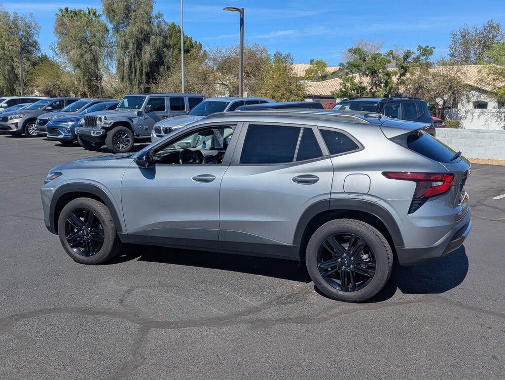 Used 2025 Chevrolet Trax ACTIV SUV