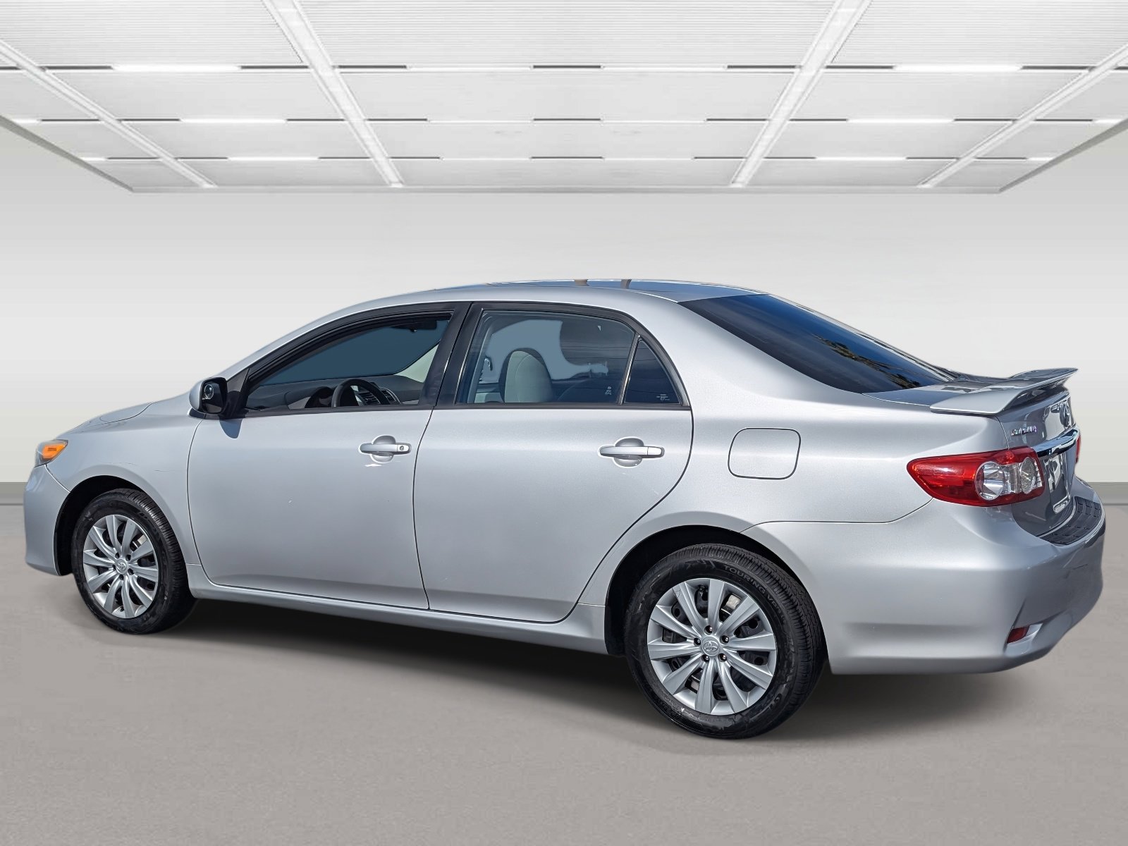 2012 Toyota Corolla photo 2