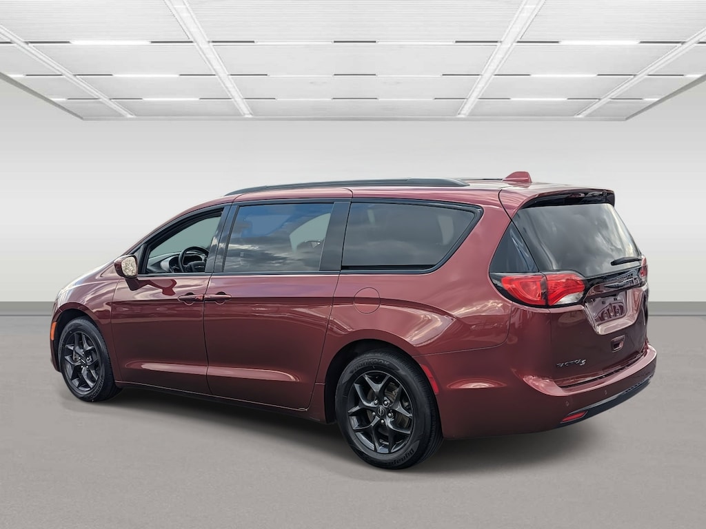 Used 2018 Chrysler Pacifica Touring L Plus Van