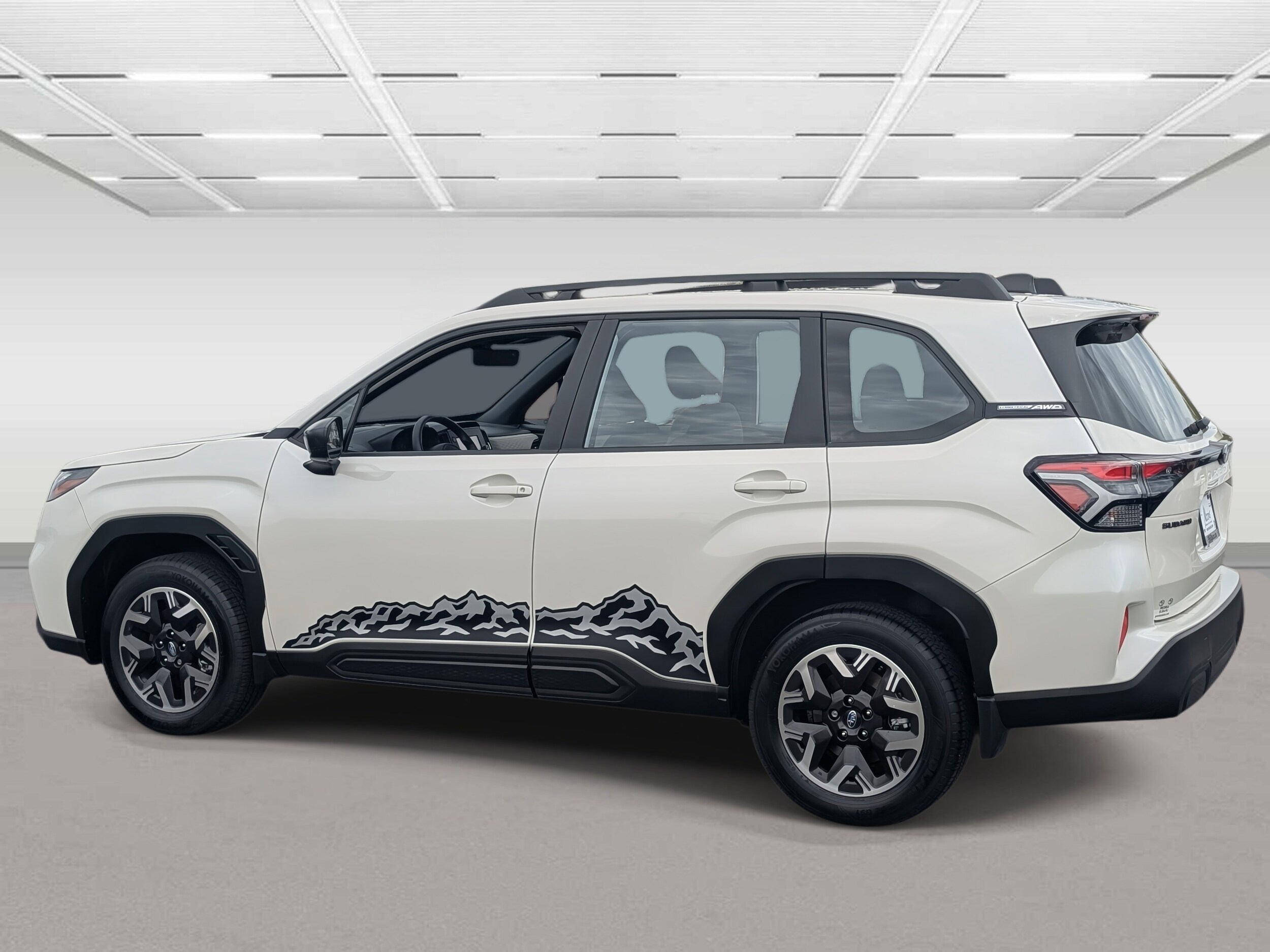 2025 Subaru Forester Base photo 3