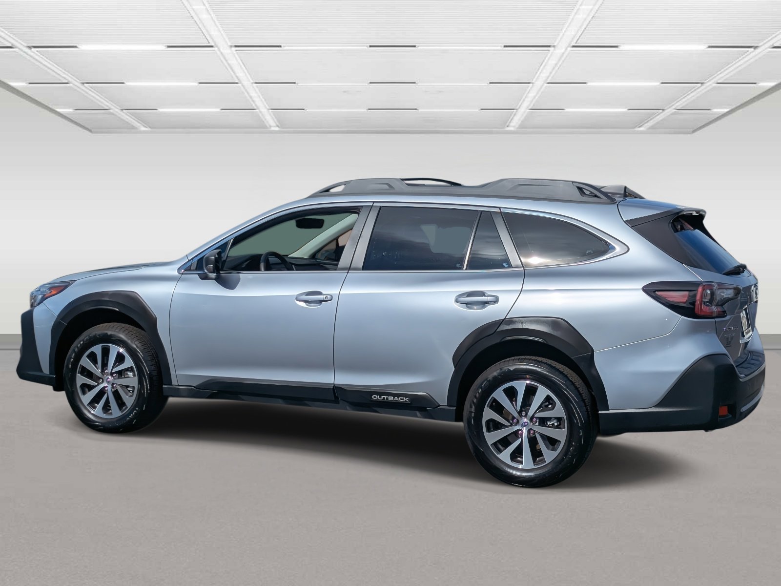 2025 Subaru Outback Base photo 2