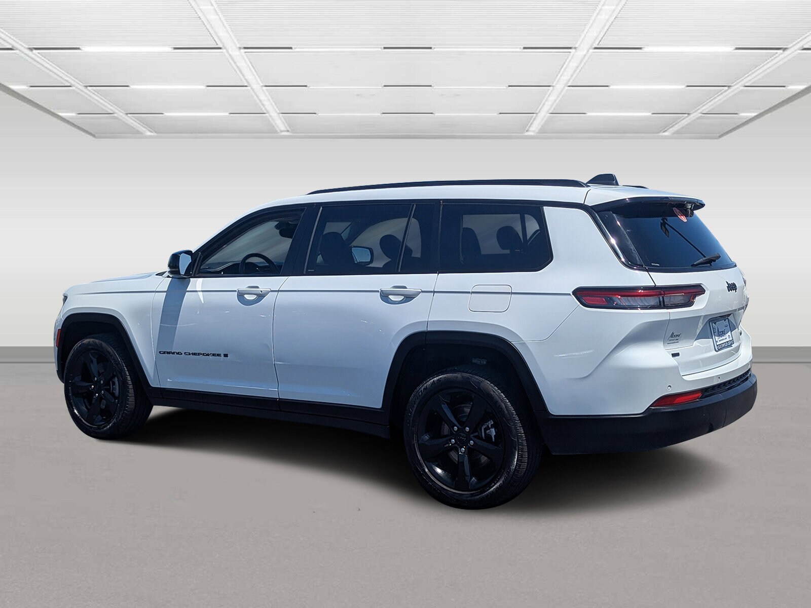 2022 Jeep Grand Cherokee Limited photo 3