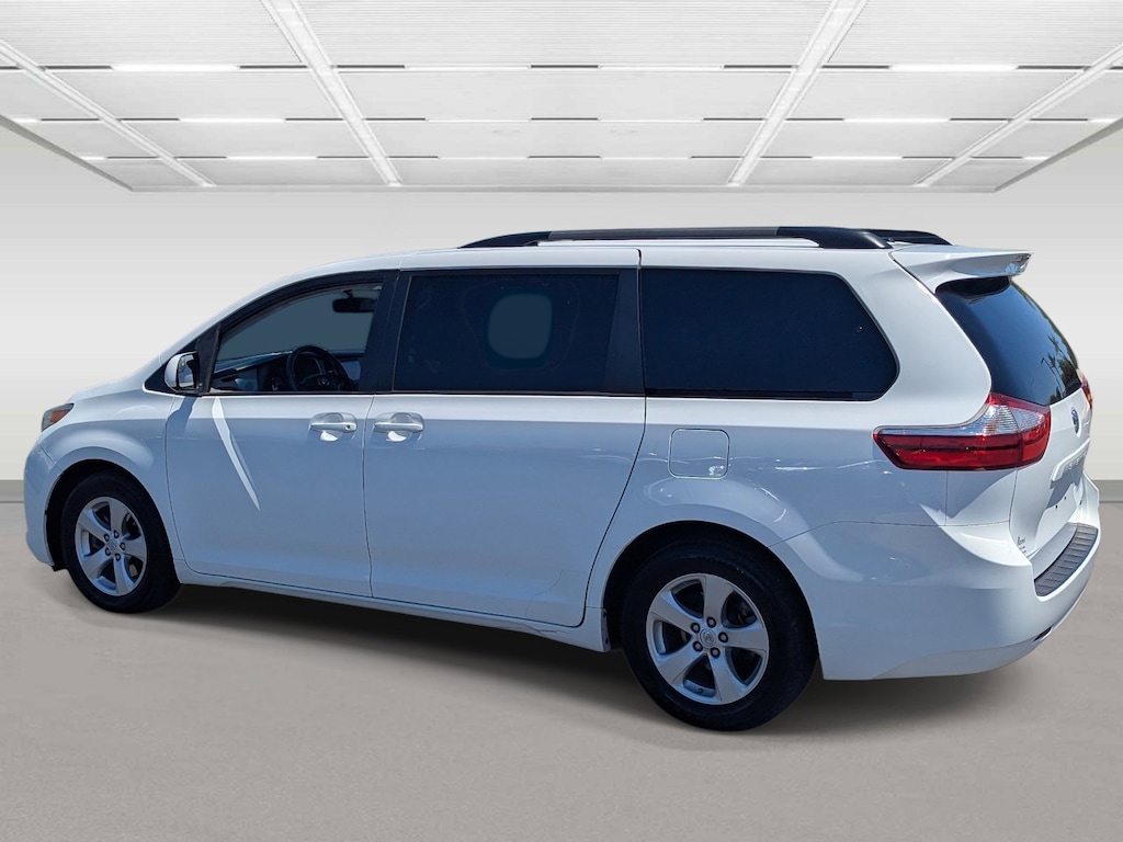 Used 2017 Toyota Sienna LE 8 Passenger Van
