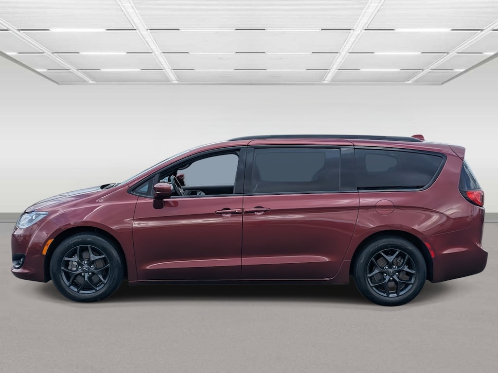 Used 2018 Chrysler Pacifica Touring L Plus Van