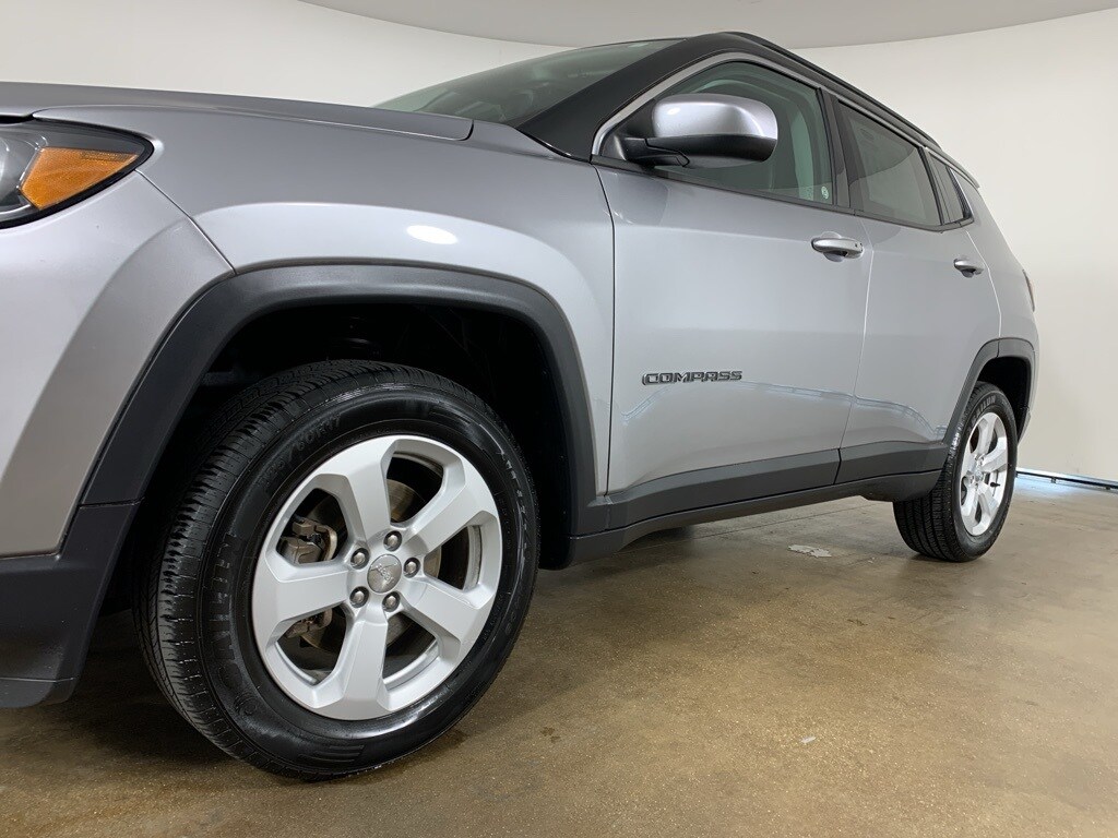 2018 Jeep Compass Latitude photo 2