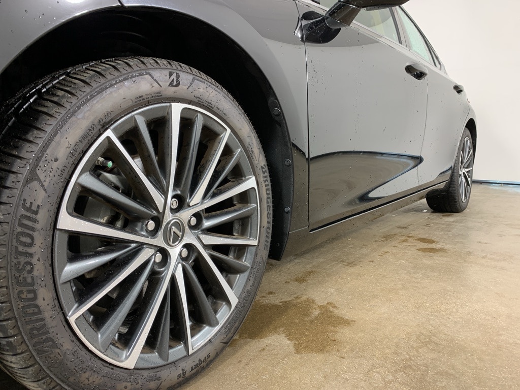 Used 2023 Lexus ES 350 Sedan