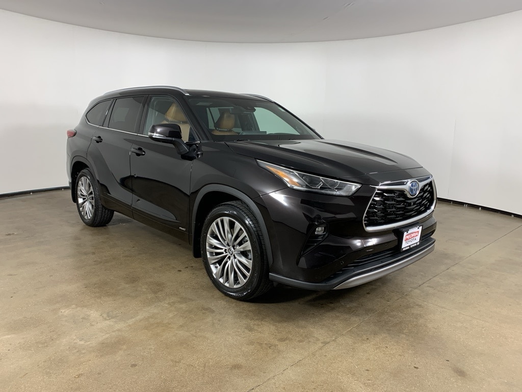 Used 2022 Toyota Highlander Hybrid Platinum SUV