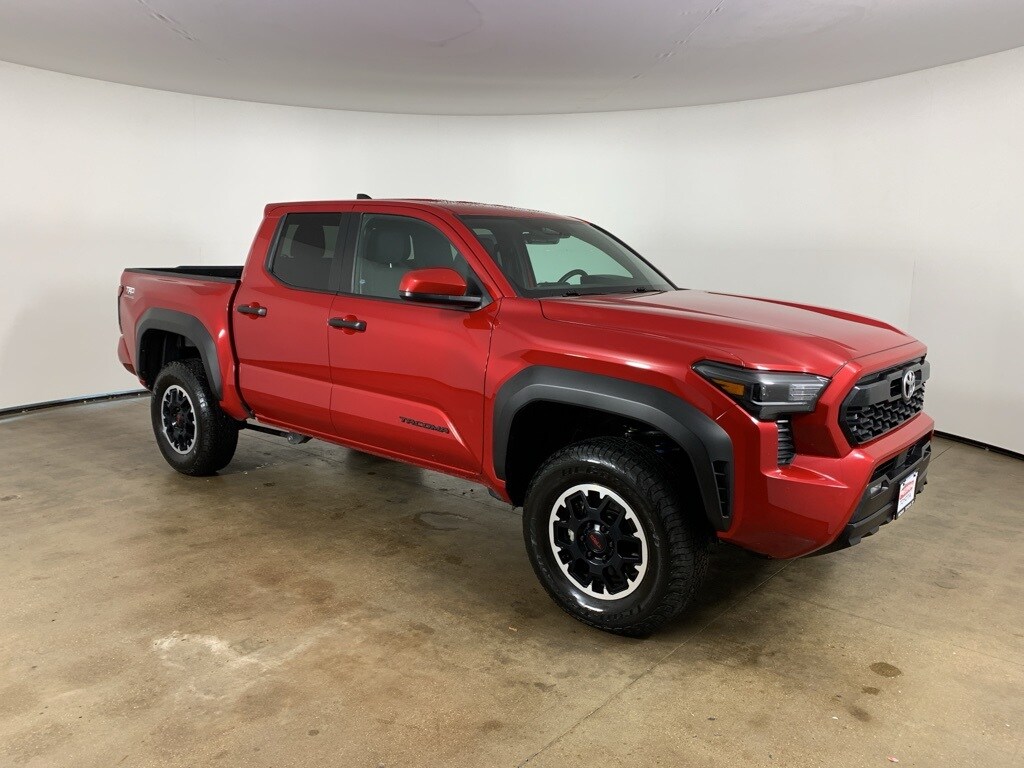 2024 Toyota Tacoma TRD Off-Road photo 3