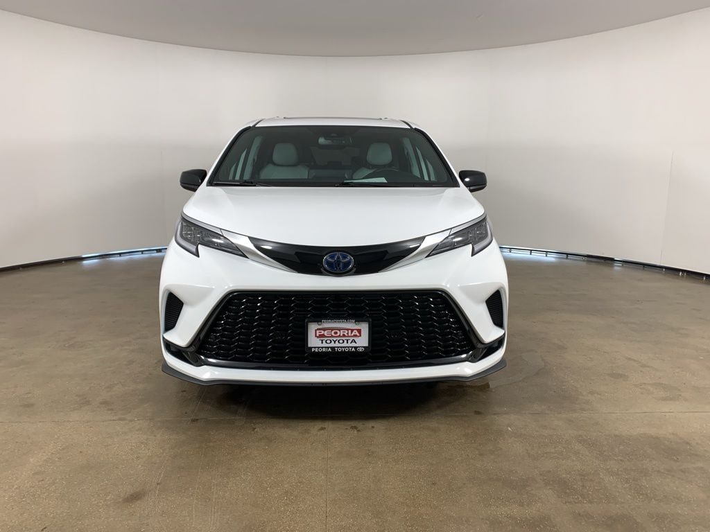 Used 2024 Toyota Sienna XSE Minivan/Van