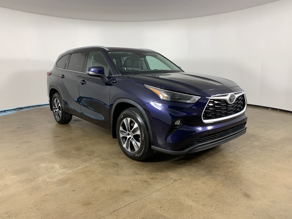 Used 2022 Toyota Highlander XLE SUV