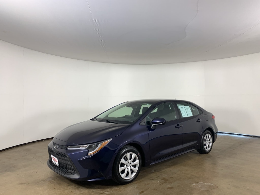 Used 2022 Toyota Corolla LE with VIN 5YFEPMAE8NP348757 for sale in Peoria, IL