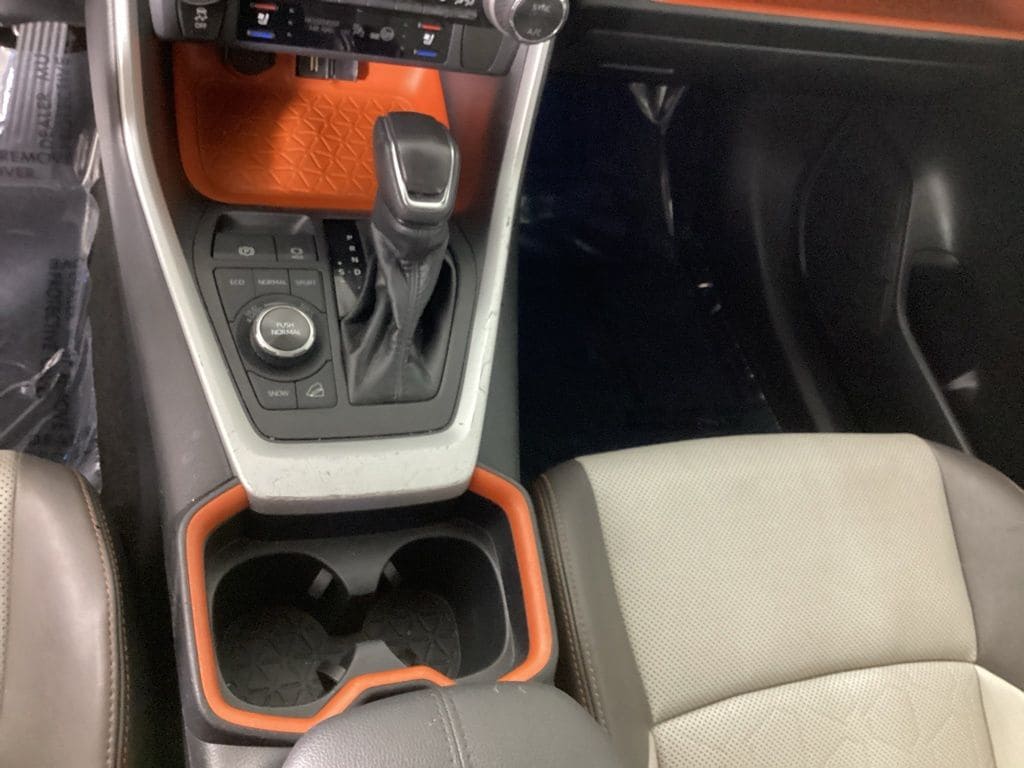 2020 Toyota RAV4 Adventure - Photo 16