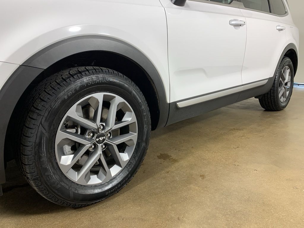 Used 2023 Kia Telluride LX SUV