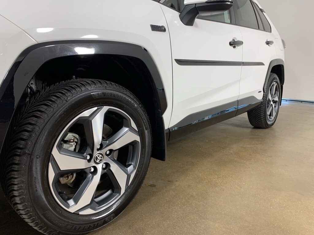 2023 Toyota RAV4 Prime SE photo 2