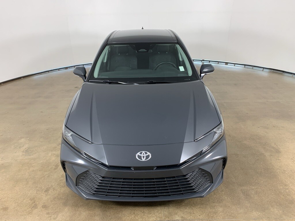 2025 Toyota Camry LE photo 3
