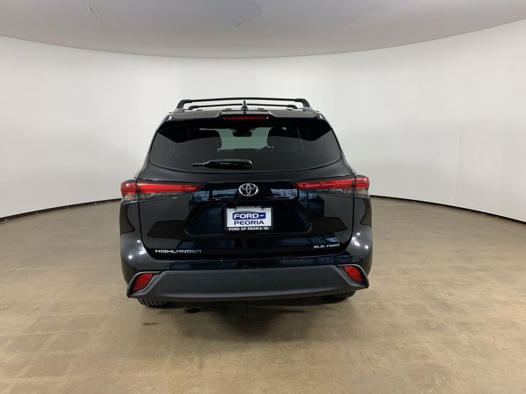 2023 Toyota Highlander XLE - Photo 10