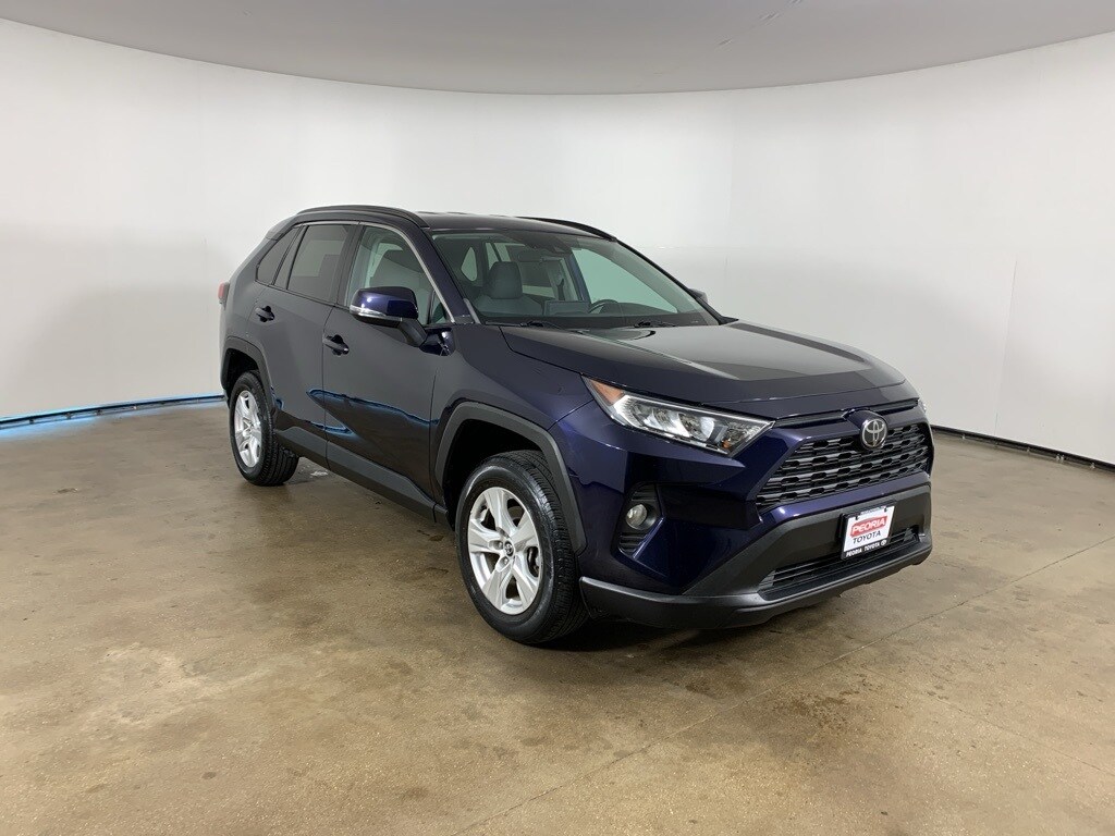 2021 Toyota RAV4 XLE photo 4
