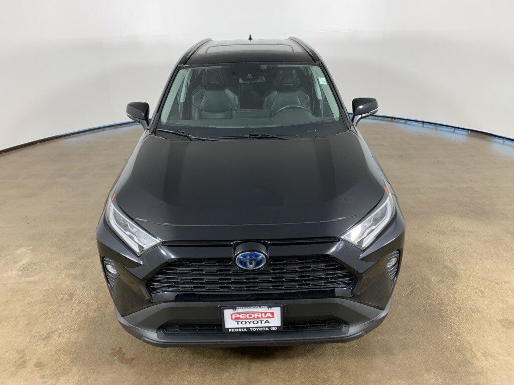 2021 Toyota RAV4 Hybrid XLE Premium photo 3