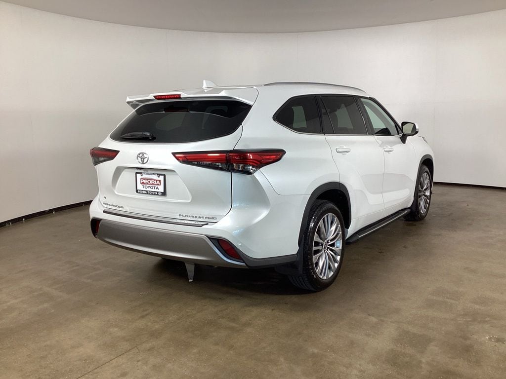 Used 2023 Toyota Highlander Platinum SUV