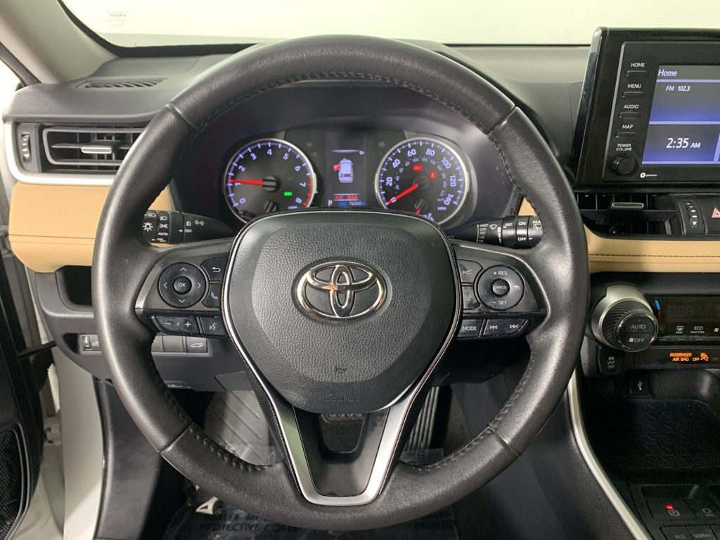 2020 Toyota RAV4 XLE Premium - Photo 20