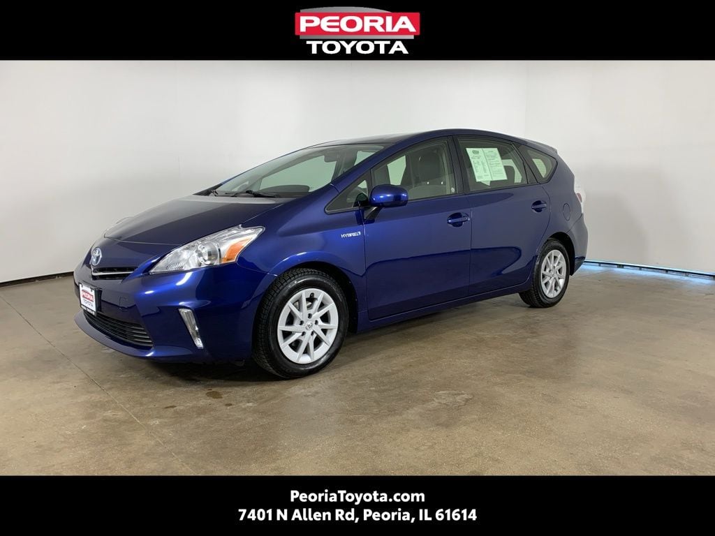 2013 Toyota Prius v Five