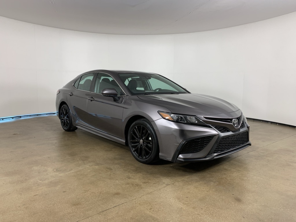 Used 2022 Toyota Camry SE Sedan