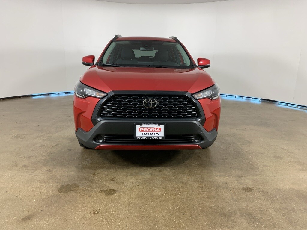 2022 Toyota Corolla Cross LE photo 3