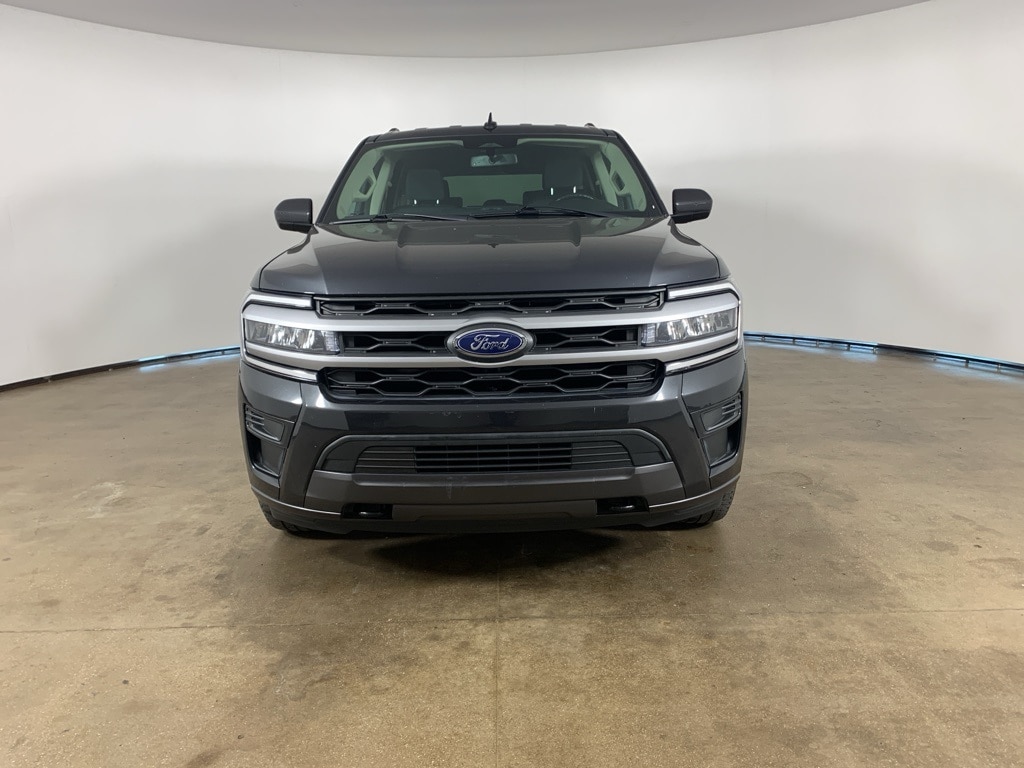 Used 2022 Ford Expedition XLT with VIN 1FMJU1JT2NEA58544 for sale in Peoria, IL
