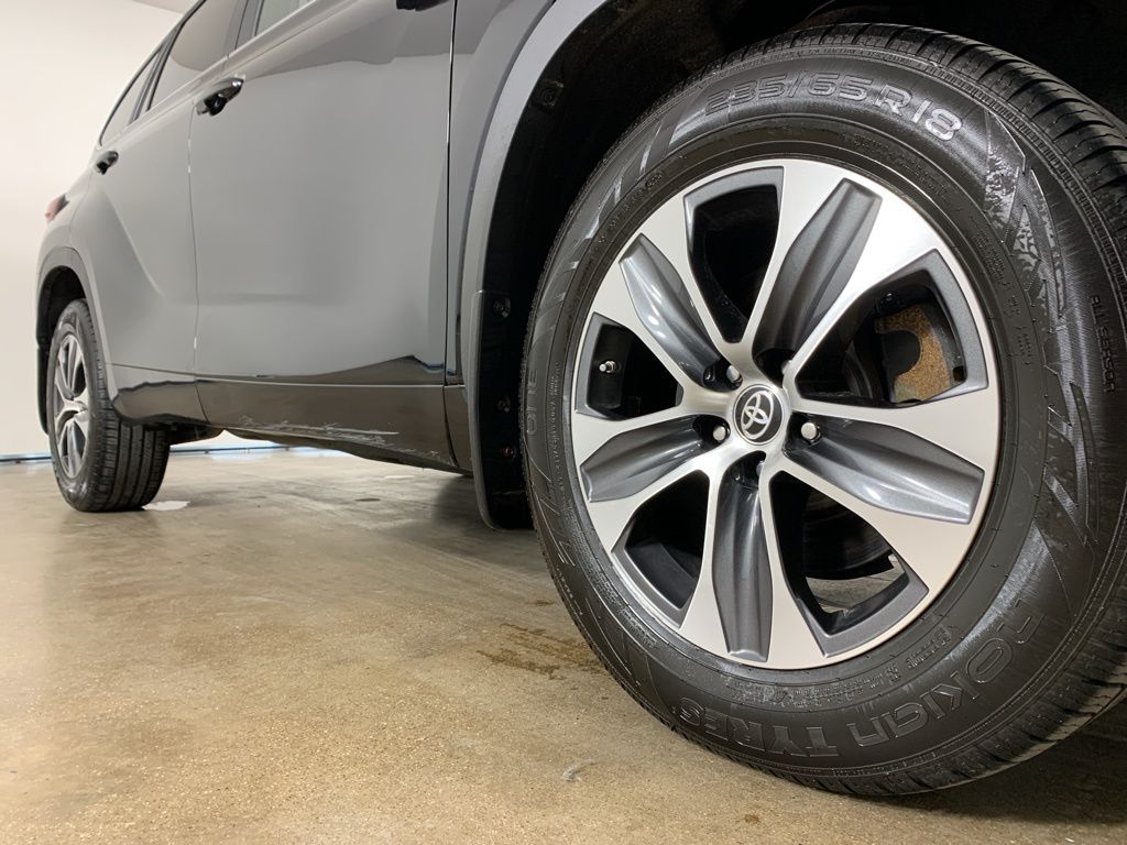 2023 Toyota Highlander XLE - Photo 6