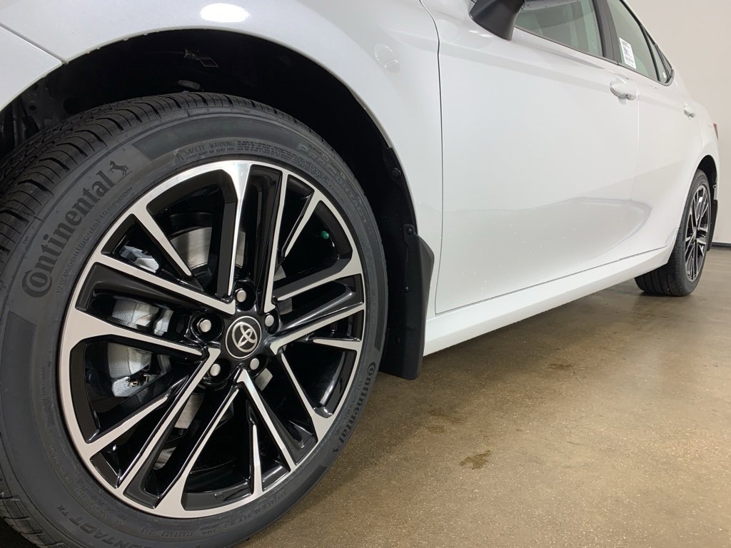 2026 Toyota Camry XLE photo 2