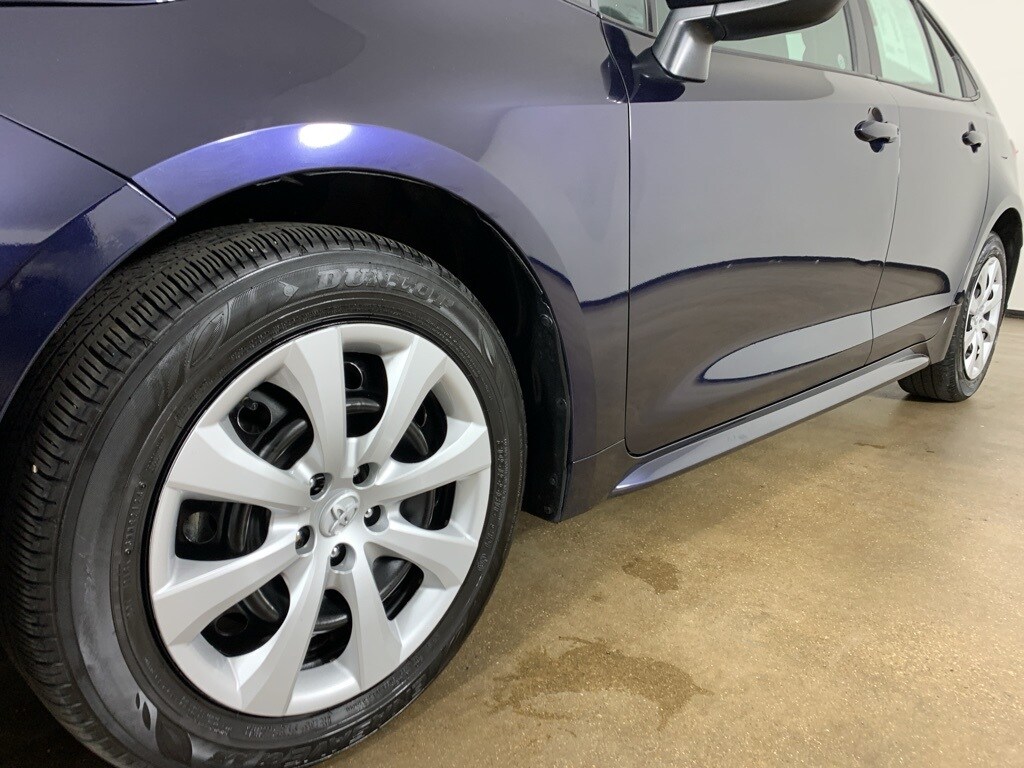 2024 Toyota Corolla LE photo 2