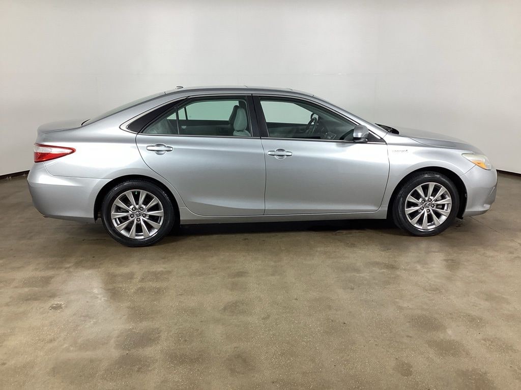 Used 2015 Toyota Camry Hybrid XLE Sedan