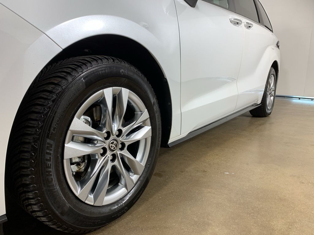 Used 2023 Toyota Sienna Limited Minivan/Van